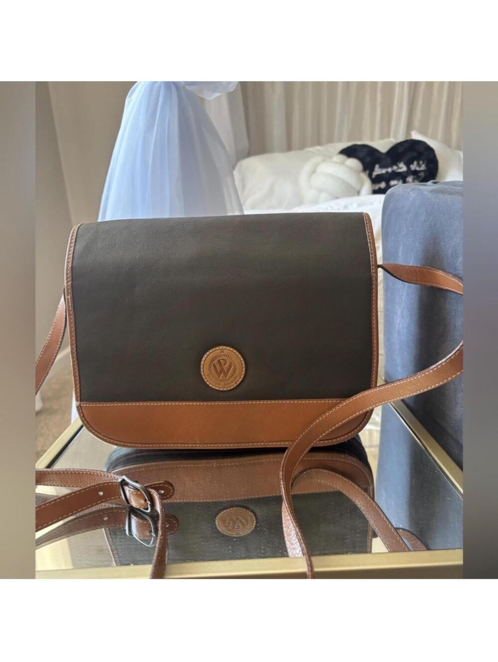 Vintage WP leather shoulder bag
